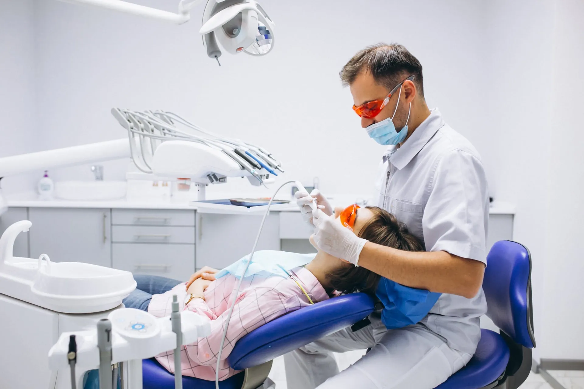 Dentist vs Orthodontist: What's the Difference?