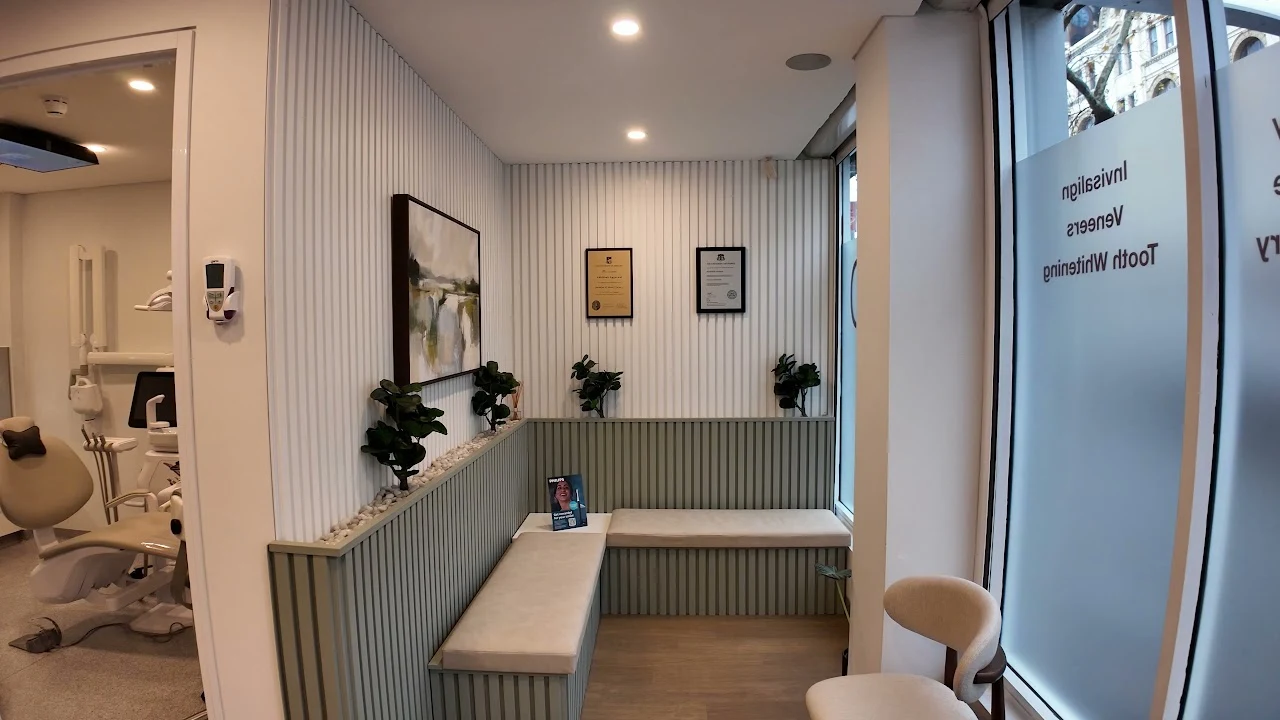 The waiting area at Hayat Dental